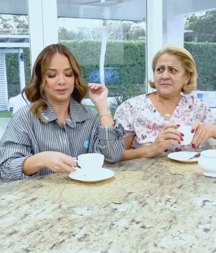 Adamari López ha posteado varios videos junto a la niñera de su hija
