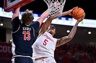 Aday Mara, de 2,21 metros, encabeza la lista de pívots del draft de la NBA
