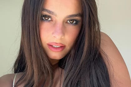 Addison Rae, en polémica por su elección de traje de baño