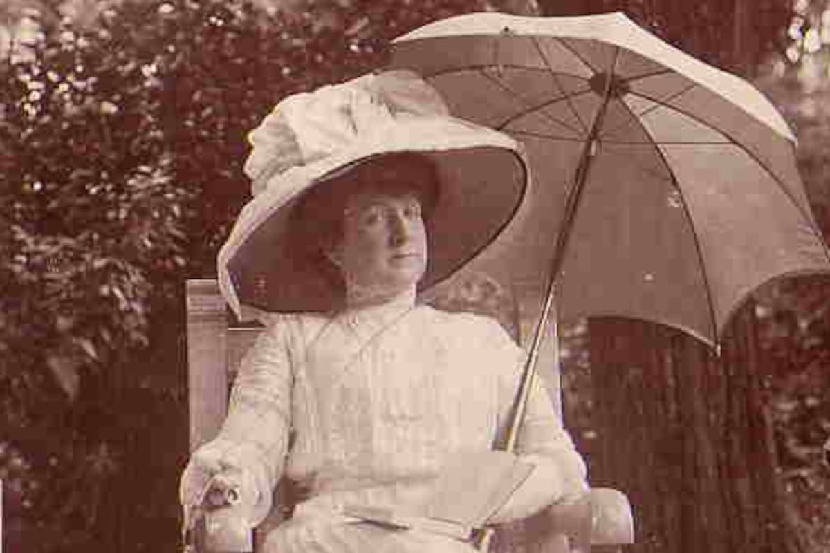 Adelia Harilaos de Olmos
