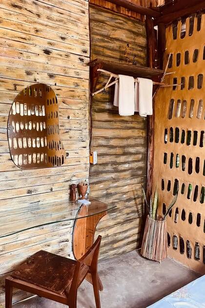 Además de botellas tamién utilizaron madera y pallets