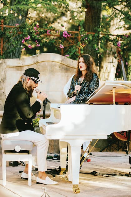 Además de Charlotte, actuaron Vanessa Paradis, la cantante Juliette Armanet y la artista belga Angèle