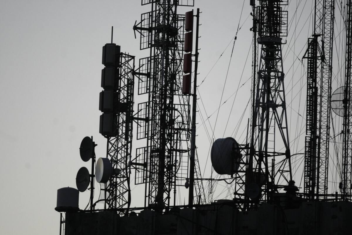 Ademas de desplegar una nueva infraestructura de antenas, las compañías buscan renovar el parque de teléfonos actuales con modelos aptos para la red 4G