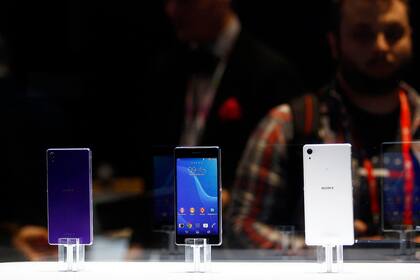 Además de estar disponible en sus modelos de teléfonos móviles, el sensor de Sony también está presente en las cámaras del iPhone de Apple y las principales versiones del Galaxy de Samsung
