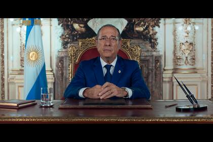 Además de "Homo Argentum", Connie Balduzzi estuvo a cargo del vestuario de las series "Nada", con Luis Brandoni, y "Bellas Artes", con Oscar Martínez