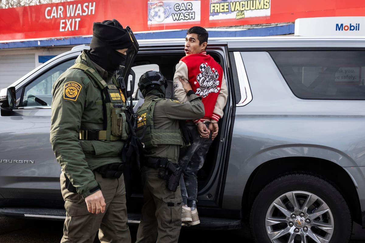 Además de la deportación, migrantes indocumentados en Estados Unidos pueden acumular multas diarias