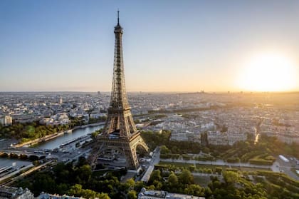 Además de la Torre Eiffel y el Arco del Triunfo, París tiene un rico patrimonio que la convierten en una de las ciudades más conocidas del mundo