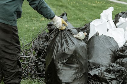 Además de limpiezas residenciales, también hace junk removal, es decir, remoción de escombros y objetos voluminosos