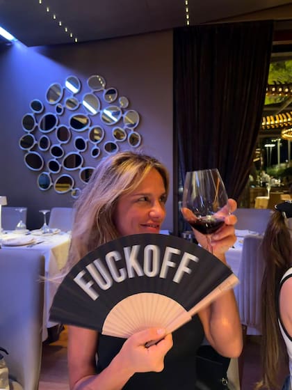 Además de los paisajes hubo tiempo para degustar una copa de vino en un restaurante europeo