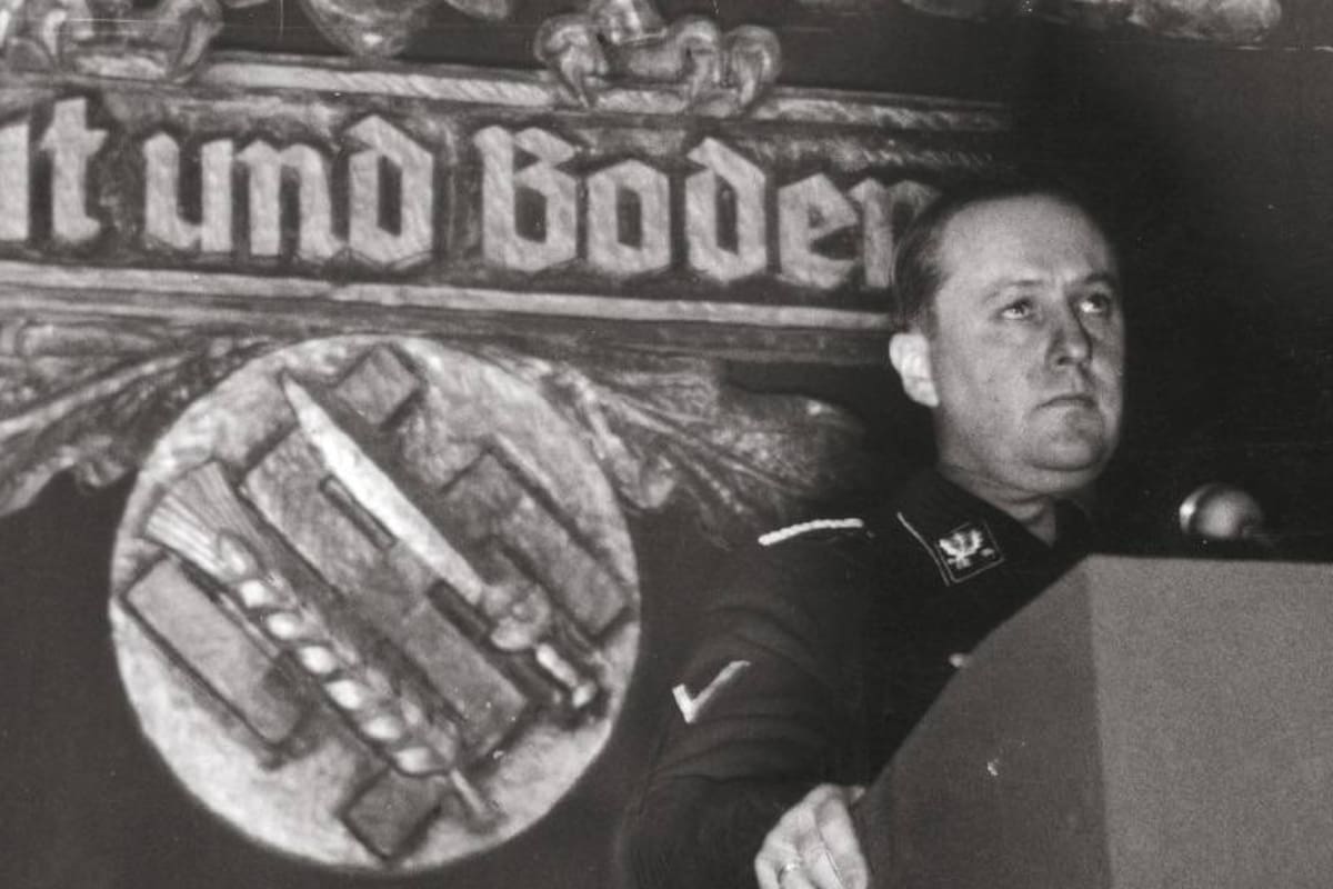 Además de ministro de agricultura, Richard Walther Darré fue jefe de la Oficina de Raza y Asentamiento de las SS, vinculada a la idea de “pureza” racial