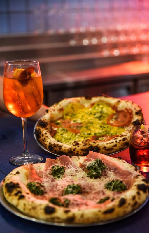 Además de ofrecer otros estilos y mayor variedad de sabores, los nuevos locales suman diseño, ambientación internacional y propuestas de tragos, música y DJ en vivo
