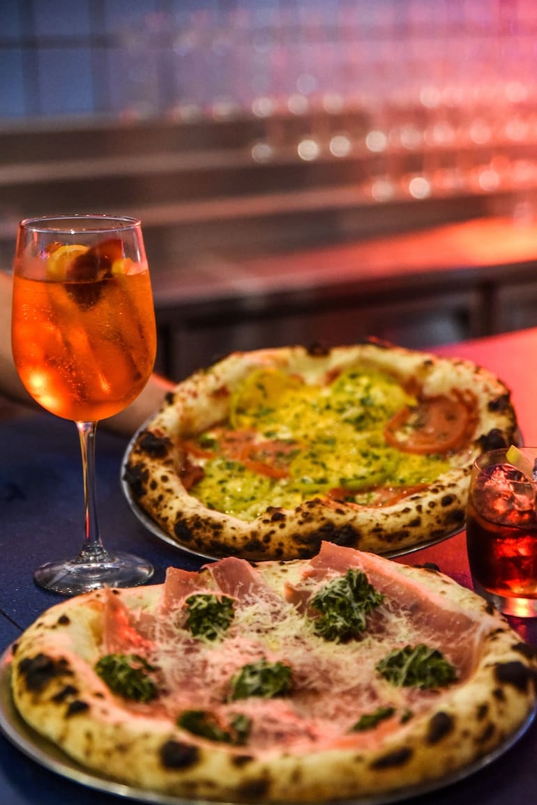 Además de ofrecer otros estilos y mayor variedad de sabores, los nuevos locales suman diseño, ambientación internacional y propuestas de tragos, música y DJ en vivo