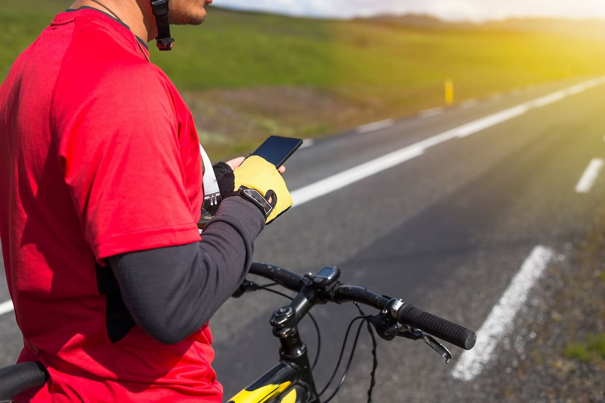 Además de ser un recurso para retirar un rodado del sistema Ecobici, el smartphone suma más servicios para poder planificar o visualizar un viaje en bicicleta por la ciudad