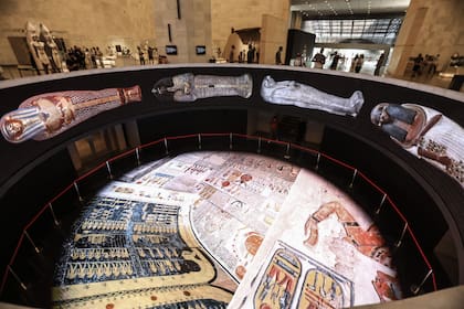 Además de su Museo Nacional de la Civilización Egipcia (NMEC), Egipto expondrá tesoros al pie de las pirámides de Giza