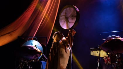Además de su show de cierre, Gonga ofrecerá una sesión dentro de la Isla Sound Healing
