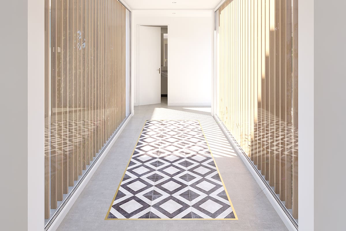 Además de terminaciones de aluminio, acero y PVC, Atrim ofrece perfiles con iluminación LED (la línea Lumière) y zócalos resistentes de fácil instalación resistentes a la humedad y los insectos.