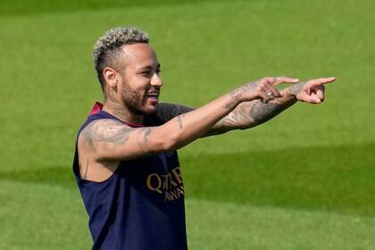 Además de US$98 millones para concretar su pase, Neymar exigió al club de Arabia Saudita una serie de condiciones vip que incluyen fierros y propiedades