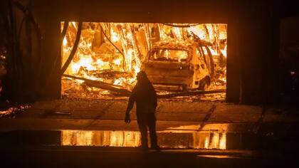 Además del de Palisades, otros tres grandes incendios forestales afectan al condado de Los Ángeles