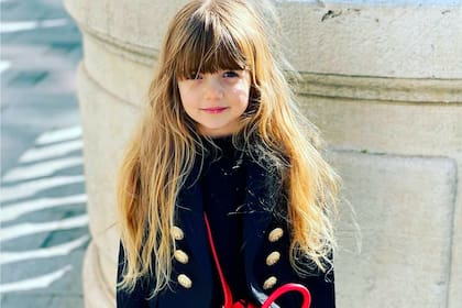 Además del precio sideral de las prendas, en las redes sociales comentaron sobre un detalle en las medias de la nena