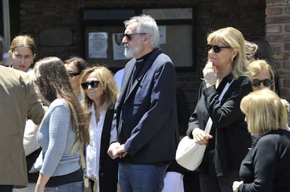 Además, en diálogo con LN+, Fernández destacó algunos de los momentos más emblemáticos de la vida de Giordano como el histórico desfile con las supermodelos Claudia Schiffer, Naomi Campbell y Kate Moss