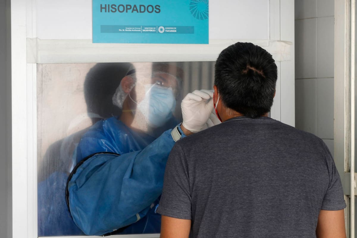 Además, se reportaron 11.859 contagios en la jornada