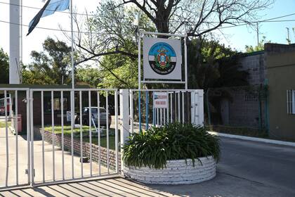 El Centro Naval y el Centro de Graduados del Liceo Naval también fueron intimados a desalojar los terrenos