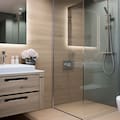 La nueva tendencia en baños que busca reemplazar al clásico plato de ducha