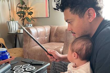 Aditya Harsono fue detenido en el trabajo, su visa de estudiante era válida hasta 2026 pero se la revocaron