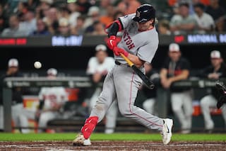 Rutschman conecta dos vuelacercas en su regreso a Baltimore y Medias Rojas remontan para ganar 6-5