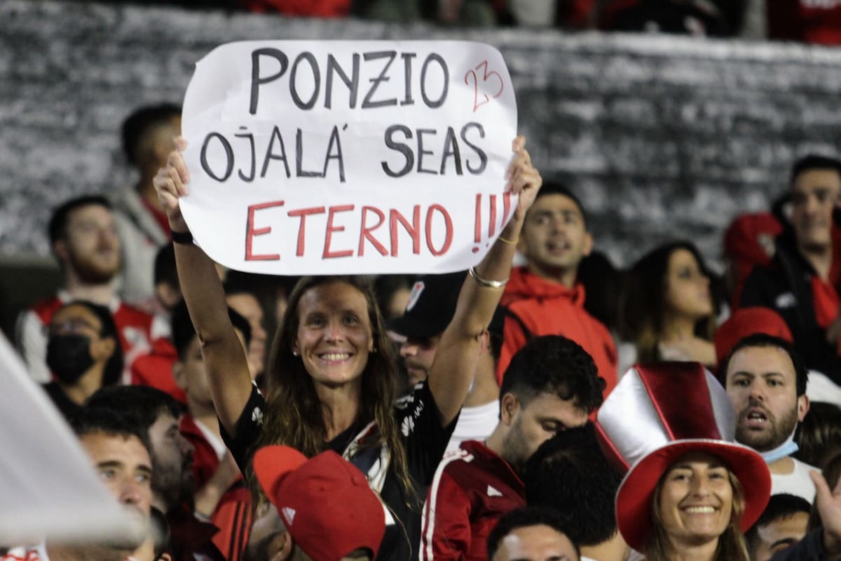 Admiración, adoración: el reconocimiento de los hinchas de River para Ponzio