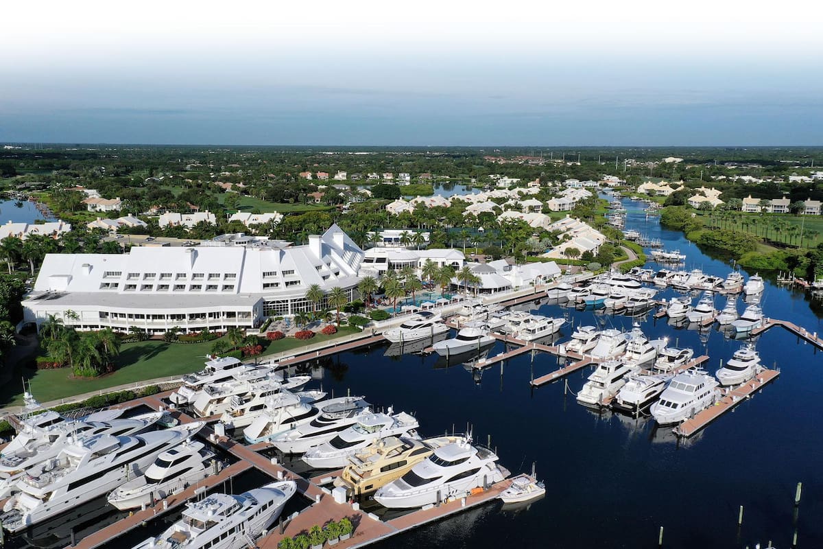 Admiral's Cove es una prestigiosa comunidad de clubes de campo y golf ubicada en Jupiter, Florida