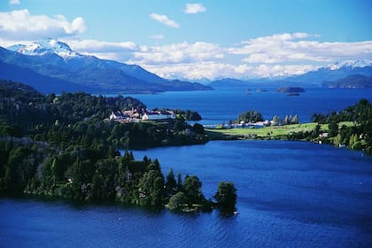 Admirar hasta enloquecer ante el impactante paisaje de la Villa.