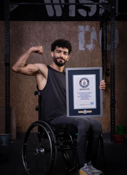 Adnan Amousa Alfermli levantó más de 32 kilos sentado en su silla de ruedas