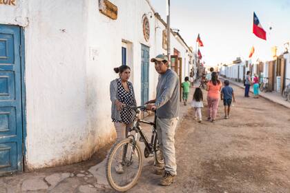 Adobe, banderas chilenas y más bicicletas en San Pedro.