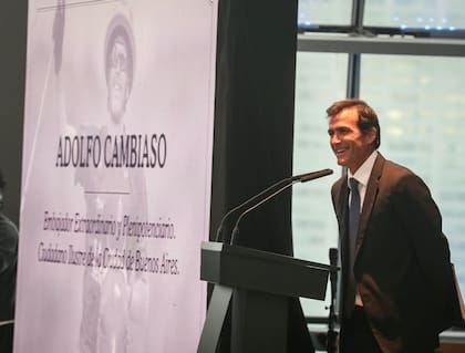 Adolfo Cambiaso durante la distinción