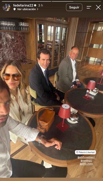 Adolfo Cambiaso junto a María Vázquez, Federico Farina y Pablo Mana, en el Palacio Libertad antes del arranque del acto