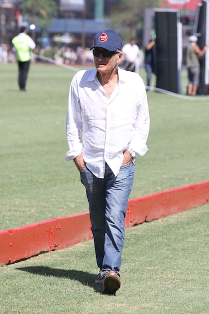 Adolfo Cambiaso V, feliz con la actuación de su hijo, el mejor polista del mundo y su nieto Poroto. También aplaudió el buen desempeño de los Castagnola, sus nietos, hijos de Camila.