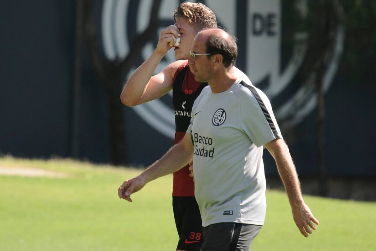 Adolfo Gaich se retira lesionado del entrenamiento