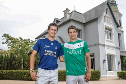 Adolfo 'Poroto' Cambiaso y Camilo Castagnola, primos, son ahora compañeros de equipo en La Natividad-La Dolfina, que abrirá este miércoles el Abierto de Hurlingham y la Triple Corona.