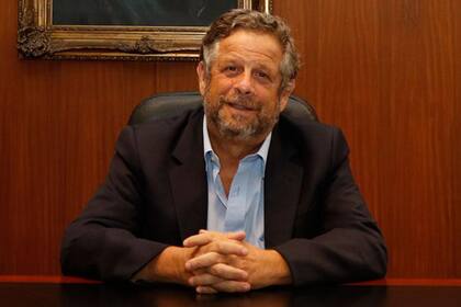Adolfo Rubinstein, exministro de Salud, está entre los integrantes de la agrupación radical opositora