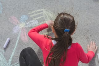 Adopción: Buscan una familia para una niña de 12 años