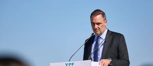 Renuncia de Adorni en YPF: cuál es el sueldo de un funcionario en el directorio de la petrolera