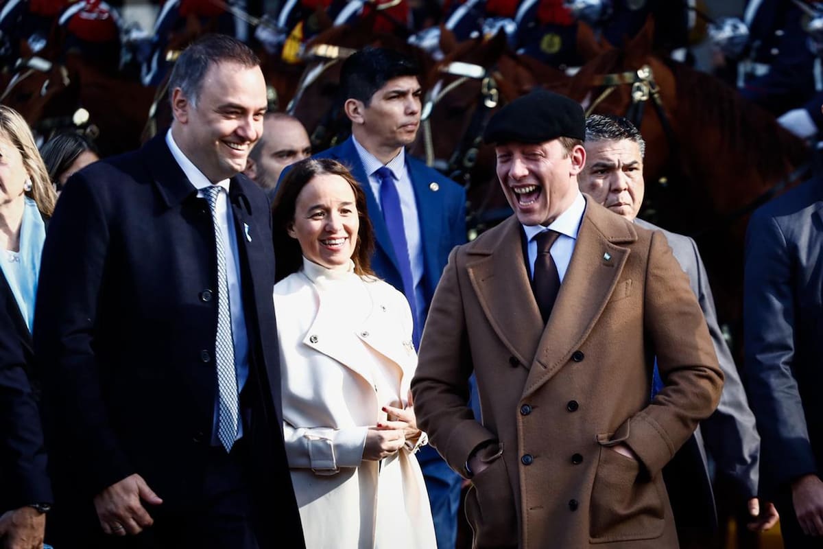Adorni, Ibarzábal y Santiago Caputo, tras el tedeum y antes de la reunión de gabinete