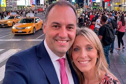 ¿Con la nuestra? Adorni, su esposa y la doble vara de la austeridad