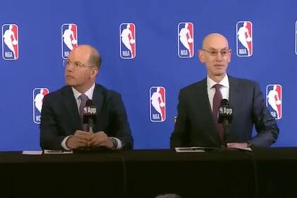 Adreas Zagklis, secretario general de la FIBA, junto a Adam Silver, comisionado de la NBA, juntos en un hotel de Nueva York, un vínculo que potencia el proyecto