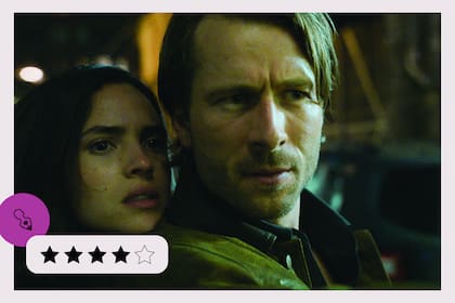 Adria Arjona y Glen Powell, una pareja de poderosa química en pantalla