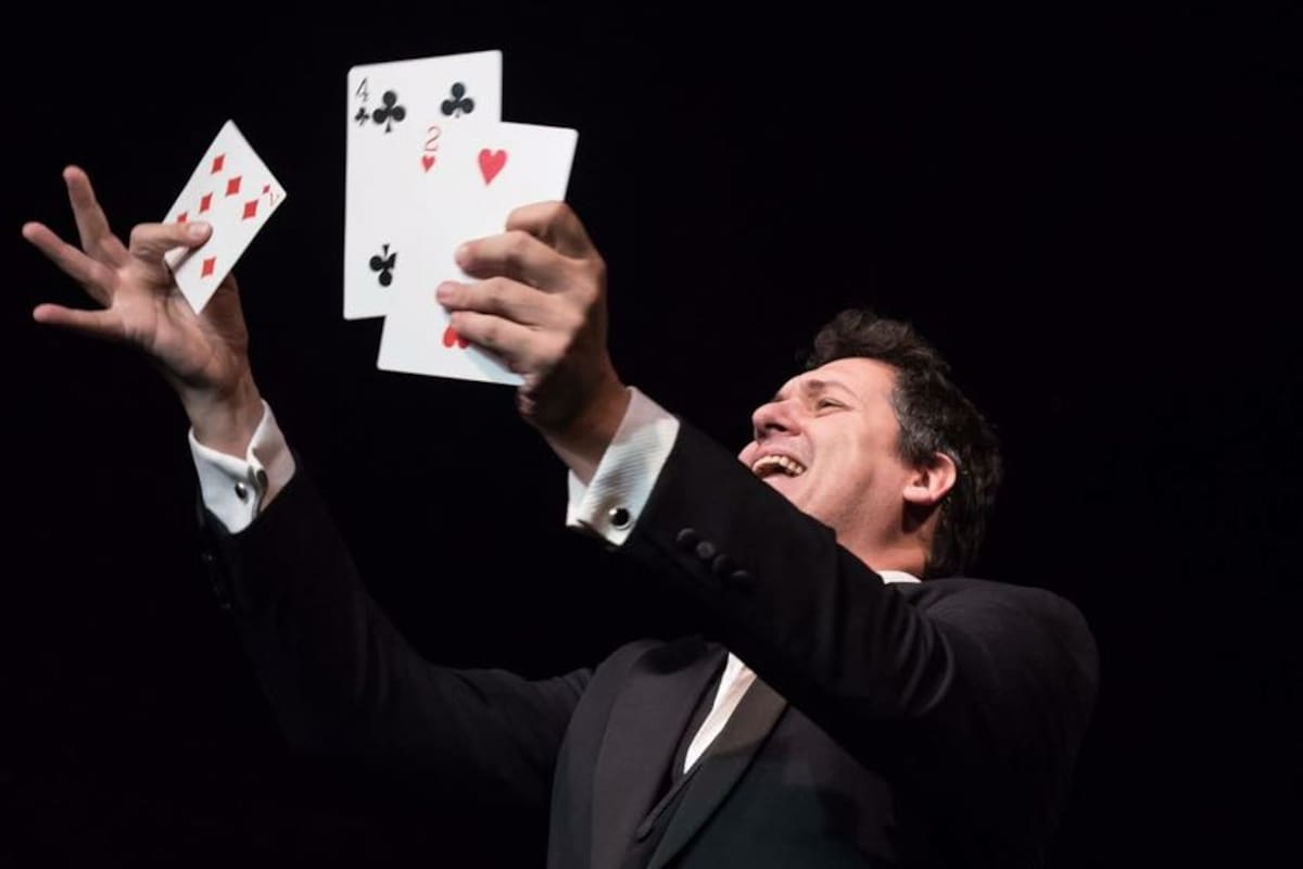 Adrián Guerra Campeón Mundial de Magia