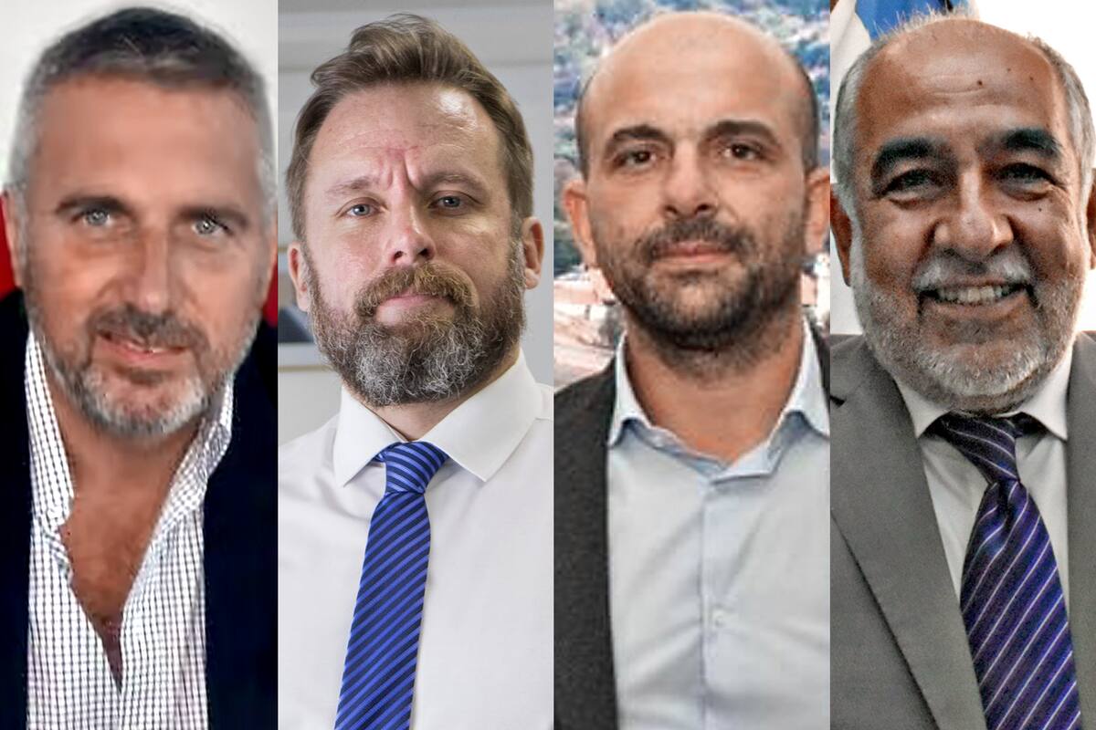 Adrian Luque (Trenes Argentinos), Julian Obaid (Junta de Seguridad de Transporte), Franco Mogetta (Secretario de Transporte), y Edgar Pérez (Comisión Nacional de Regulación del Transporte)