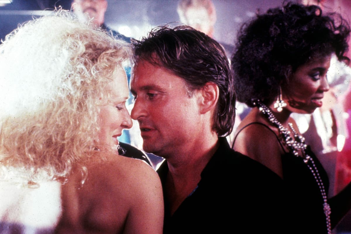 Adrian Lyne reveló el secreto mejor guardado de Atracción fatal: un fotograma con los genitales de Michael Douglas