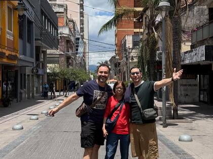 Adrián Pallares, Mercedes Portillo y Rodrigo Lussich en San Salvador de Jujuy, pocos días antes del fallecimiento de la productora